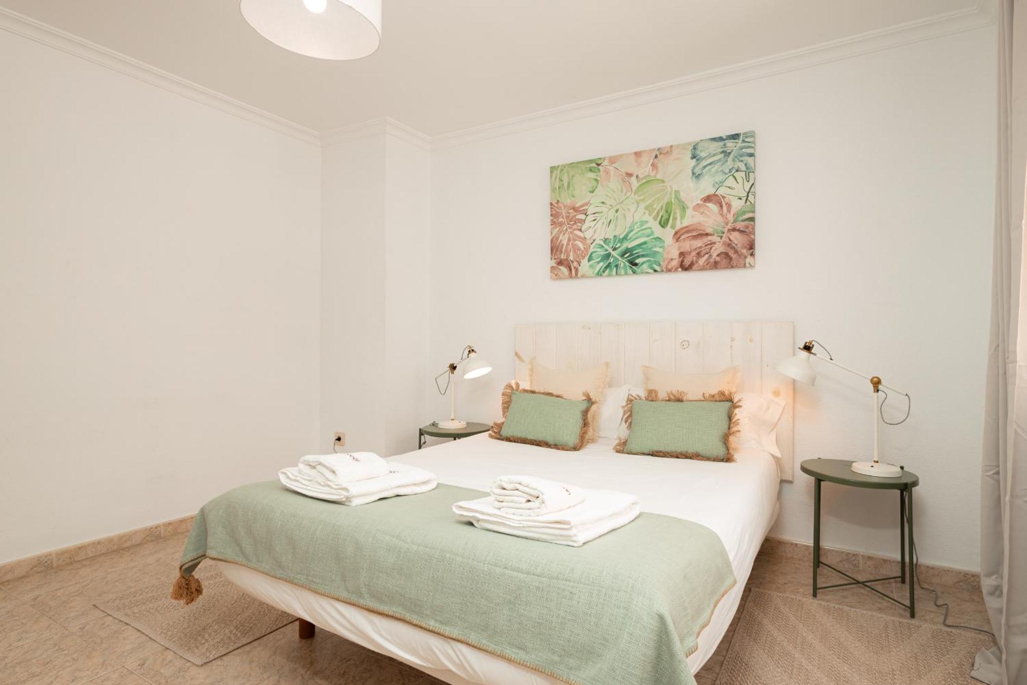 C103 - Sunny Terrace, Old Town Views Apartment Malaga Exterior photo
